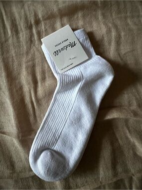 Madewell Women’s White Ribbed Crew Socks